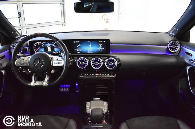 MERCEDES-BENZ A 35 AMG 4Matic